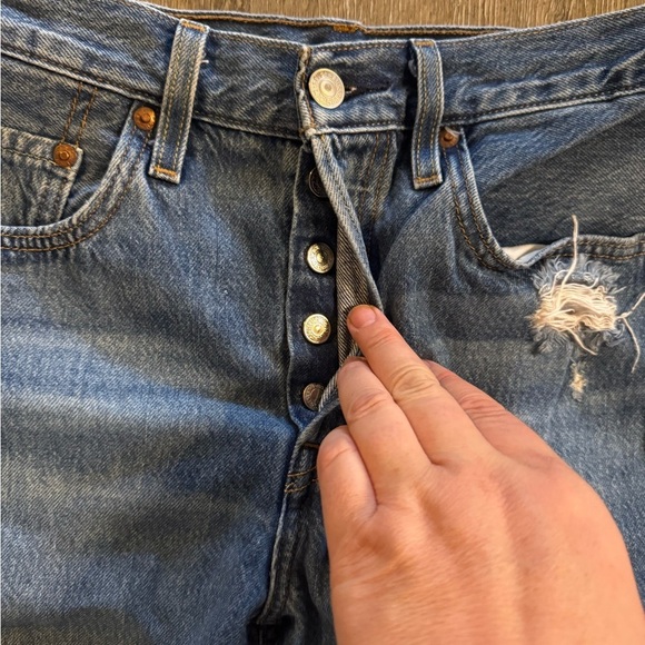 Levi’s 501 Skinny Jeans - Picture 3 of 9